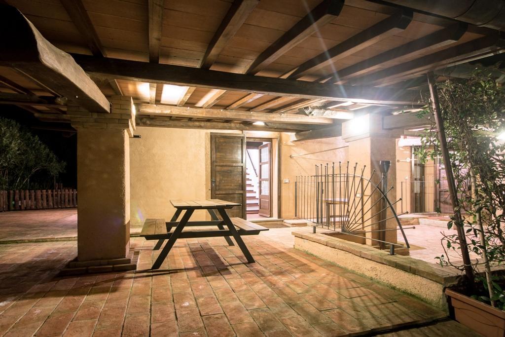 Гостевой дом Borgo Rurale San Giusto Кастаньето-Кардуччи Экстерьер фото